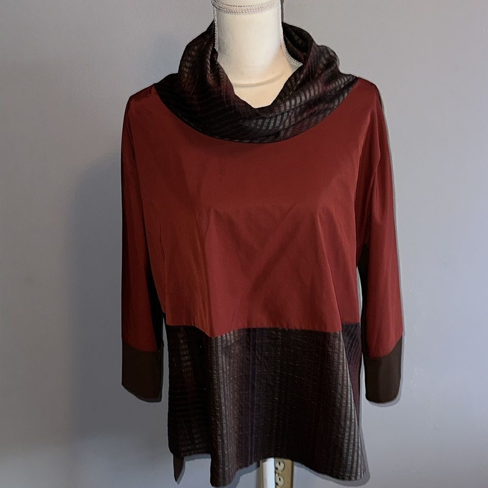 IC Collection Rust Crop Top W/ Stripe Contrast